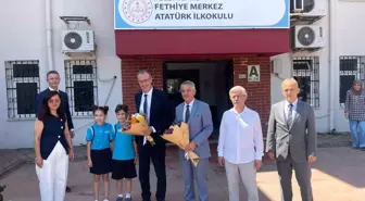 Fethiye'de Karne Heyecanı: 32 Bin Öğrenci Yaz Tatiline Girdi