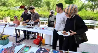 Elazığ'daki Öğrenciler, Hasta Bebek İçin Sanat Eserlerini Satışa Sundular