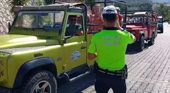 Marmaris'te Trafik Denetimleri: 98 Motosiklet Sürücüsüne Cezai İşlem