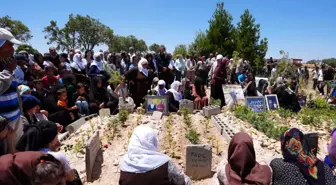 Yücebağ'da Yangın Faciasında Hayatını Kaybedenler Anıldı