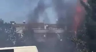 Bursa'da Yangın, İki Araç Kül Oldu