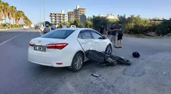 Antalya'da Motosiklet ve Otomobil Çarpıştı: 1 Yaralı