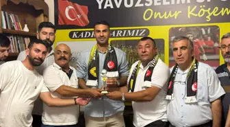 Milli Futbolcu Zeki Çelik Yavuzselim Spor Kulübü'nü Ziyaret Etti