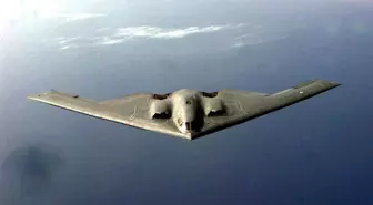 ABD B-2 Bombardıman Uçakları İran Üzerine Görev İçin İlerliyor