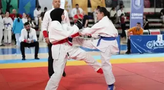 Adıyamanlı Sporcu Emine Bozkurt, Türkiye Ju Jitsu Şampiyonası'nda Çifte Altın Madalya Kazandı