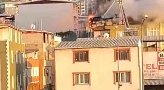 Bursa'da 5 Katlı Binanın Çatı Katında Yangın Çıktı