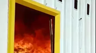 Tekirdağ'da Depoda Yangın: Malzemeler Kullanılamaz Hale Geldi