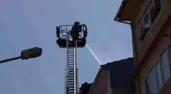 Kadıköy'de Tadilat Sırasında Yangın Çıktı