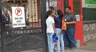 Kocaeli'de YKS İlk Oturumu İçin Adaylar Sınava Girdi