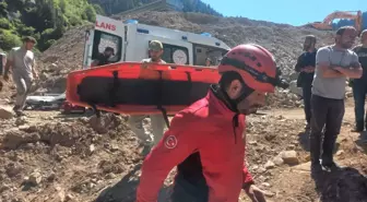 Rize'de Kontrolden Çıkan Araç Dere Yatağına Düştü: 5 Yaralı