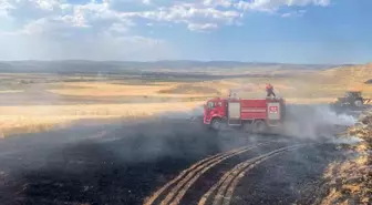 Afyonkarahisar'da Yangın Paniği: Tarlalar Zarar Gördü