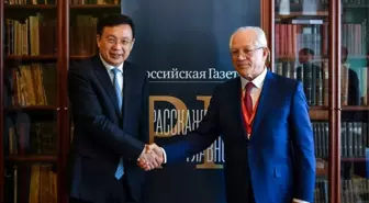 Xinhua ve Rossiyskaya Gazeta Arasında İşbirliği Görüşmesi