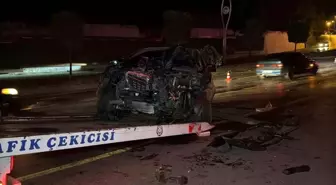 Alkollü Sürücünün Kontrolden Çıkan Aracı Kaza Yaptı