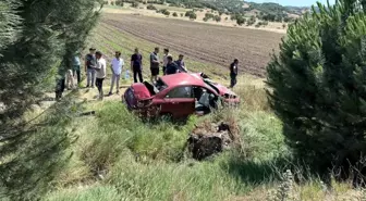 Balıkesir'de Şarampole Uçan Araçta İki Yaralı