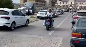 Polis Ekipleri, Sınava Geç Kalan Öğrenciye Yardım Etti