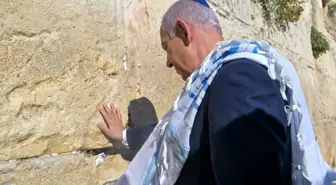 Netanyahu, Trump İçin Ağlama Duvarı'nda Dua Etti