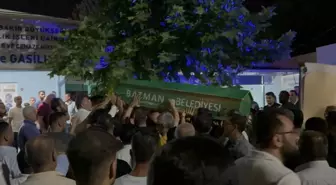 Diyarbakır'da Kazada Hayatını Kaybeden Şube Müdürü Toprağa Verildi