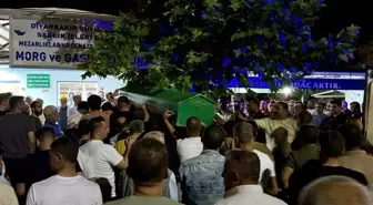 Sason'daki Trafik Kazasında Hayatını Kaybeden Fesih Barut Düzenlenen Törende Defnedildi