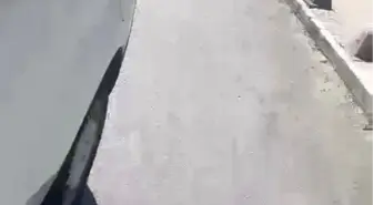 Esenyurt'ta Yaya ile Sürücü Arasında Taşlı Kavga