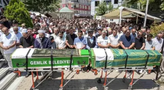 İznik Gölü'nde Boğulan Kuzenler Gözyaşlarıyla Toprağa Verildi