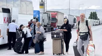 İran Hava Sahasının Kapatılmasıyla Gürbulak Sınır Kapısı'ndan Geçişler Artış Gösterdi
