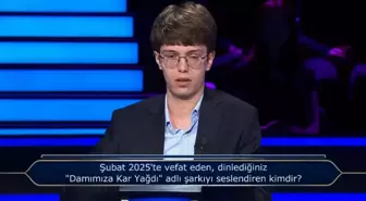 Hangi ülkenin günümüzdeki ulusal bayrağındaki ''ay yıldız''ın rengi ''kırmızı''dır?