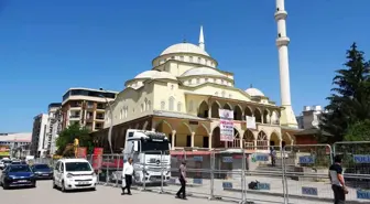 Hz. Ömer Camii Yıkım Çalışmaları Başladı, Esnaflar Dükkanlarını Boşaltıyor