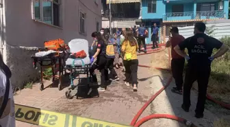 Kocaeli'nde Apartman Yangını: 3 Mahsur Kurtarıldı