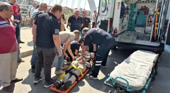 Düzce'de Motosiklet ve Bisiklet Çarpıştı: 2 Yaralı