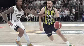 Nefesleri kesen derbide zafer Fenerbahçe Beko'nun