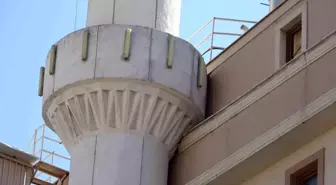Pendik'te Cami ve Kuran Kursu Binasının İlginç Buluşması