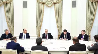 Putin, İran Dışişleri Bakanı ile Görüştü