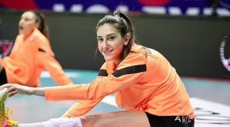 Yaprak Erkek kimdir? Yaprak Erkek kaç yaşında, nereli?