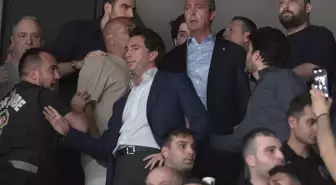 Beşiktaş Fibabanka-Fenerbahçe Beko derbisinde olay! Ali Koç hızla locaya gitti
