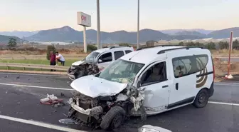 Gazipaşa'da Trafik Kazası: 4 Yaralı