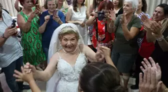 Beyaz Gelinlik Giyme Hayaliyle Yaşayan Yaşlı Kadın Ölü Bulundu