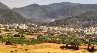 İzmir Narlıdere'de Orman Yangınına Hızla Müdahale