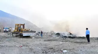 Manisa'da Eski Çöp Alanında Metan Gazı Patlaması ve Yangın