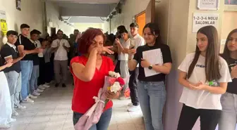 Emekli Öğretmen Pembe Mavuş'a Duygusal Veda