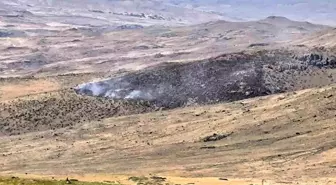 Van'ın Muradiye İlçesinde Dağlık Alanda Yangın Çıktı