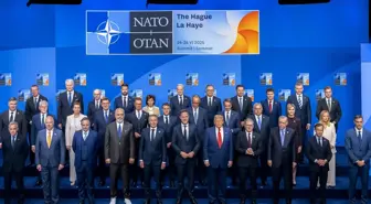 NATO Zirvesi'nde aile fotoğrafı! 32 ülkenin lideri aynı karede