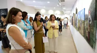 Büyükçekmece'de 'Bir Fırça, Bin Duygu' Sergisi Açıldı
