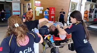 Bursa'da Çatı Çöktü, Usta Ağır Yaralandı