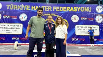 Buse Er, Türkiye Halter Şampiyonası'nda Gümüş Madalya Kazandı
