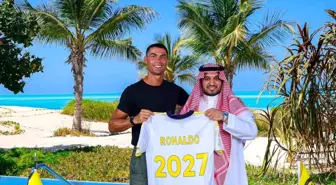 Cristiano Ronaldo, Al Nassr ile Sözleşmesini Uzattı