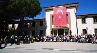 Erzincan'da İhtiyaç Sahibi Engellilere Akülü Sandalye Dağıtıldı
