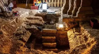 Fransa'da 400 yıllık mühürlü mezar bulundu