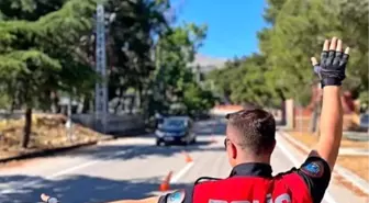 Isparta'da Trafik Denetimleri: 106 Şahıs ve 24 Araç Kontrol Edildi