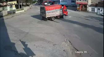 Kamyonet Kapağının Çarpması Sonucu 15 Yaşındaki Nisanur Durgut Hayatını Kaybetti