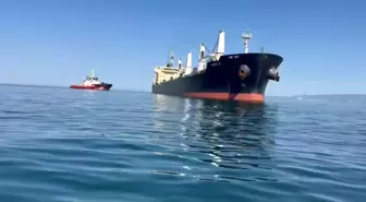 Tekirdağ'da Kuru Yük Gemisi Kurtarma Çalışmaları Devam Ediyor